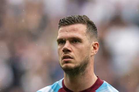 Fans stunned as Birmingham City announce signing of Burnley’s Kevin Long with hilarious Home Alone video