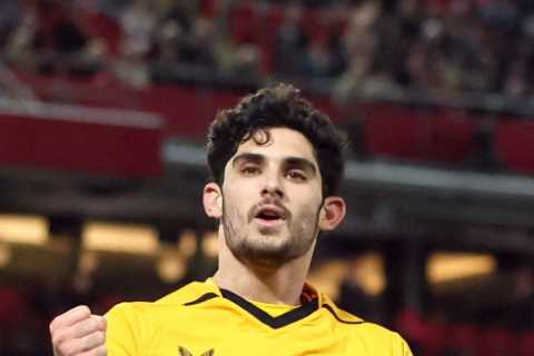 Liverpool 2 Wolves 2: Nunez and Salah spare Alisson’s blushes after blunder but visitors peg Reds back to force replay