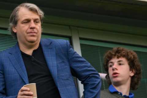 Chelsea owner Todd Boehly faces multi-million pound ‘divorce bill’ & could take huge hits on stars like Lukaku & Pulisic