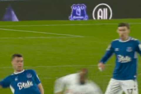 Lucas Moura releases public apology to Michael Keane and reveals he spoke to him after Tottenham’s draw with Everton