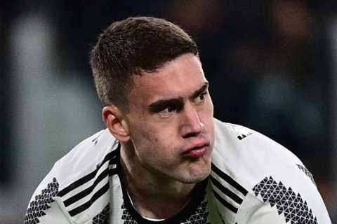 Arsenal in huge Dusan Vlahovic transfer boost with star wanting to join them in summer after snub for Juventus