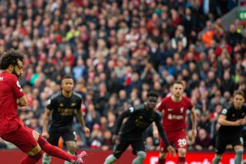 Ben White’s brutal reaction to Mo Salah penalty miss caught on camera and Arsenal fans love it