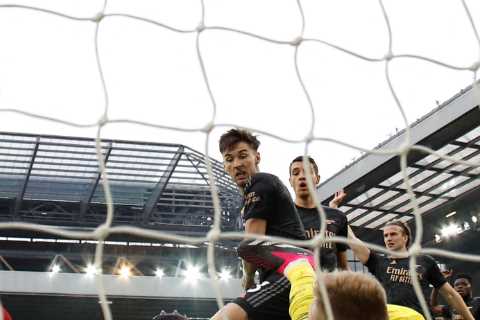 Gary Neville pinpoints moment that could win Arsenal the title as he lauds Gunners star for Liverpool performance