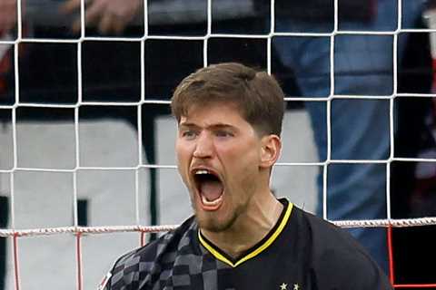 Chelsea target Dortmund keeper Gregor Kobel and could offload BOTH Kepa and Mendy to seal transfer