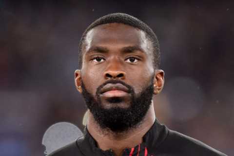 Man Utd ‘keeping tabs on ex-Chelsea star Fikayo Tomori’ as Erik ten Hag eyes Maguire replacement transfer