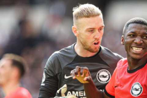 Arsenal fans convinced Moises Caicedo is signing as Brighton star sends clear title message after transfer request