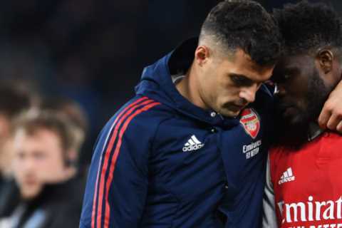 Arsenal vs Chelsea: Gunners look to reignite title charge against torrid Blues after Man City hammering – stream, TV