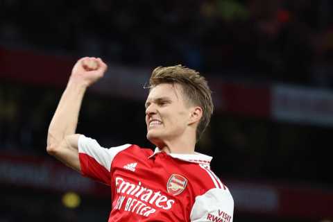 Arsenal 3 Chelsea 1: Gunners keep Premier League title hopes alive after first-half demolition of dismal Blues