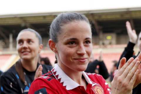 Women’s FA Cup final between Chelsea and Man Utd will be watched by a sold-out Wembley for the first time