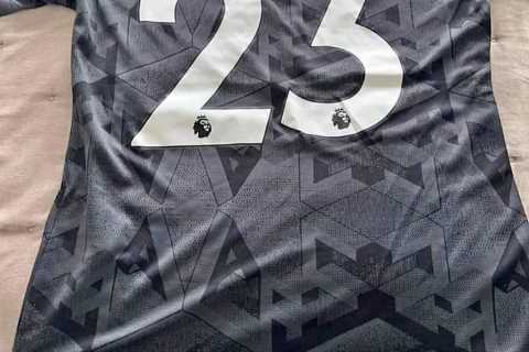 Fan spotted flogging Arsenal ‘Champions 23’ shirt… and supporters are in stitches at the asking price