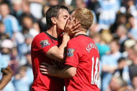 Gary Neville responds as angry Arsenal fans use pic of him smooching Scholes to slap down his ‘too emotional’ argument