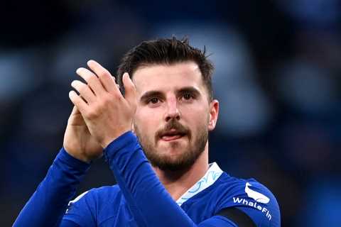 Man Utd ‘make contact with Chelsea’ over Mason Mount transfer after ‘agreeing terms’ with midfielder