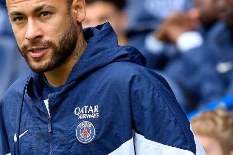 Man Utd ‘joined in Neymar transfer race as Premier League rivals begin talks’ with PSG set for mass exodus