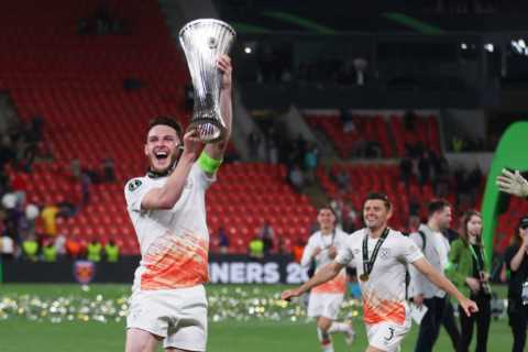 Arsenal fans urge club to seal Declan Rice move as West Ham hero breaks silence on transfer plans