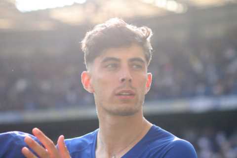 Arsenal lining up shock transfer for Chelsea star but face fight to lower club’s £70m valuation