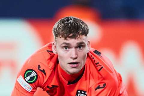 Brighton winning transfer race for hugely rated £16m Dutch goalkeeper after Burnley had bid rejected