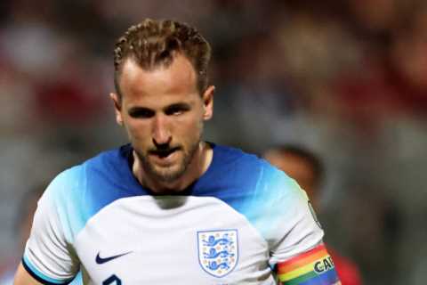 Chelsea ‘contact Tottenham over shock Harry Kane transfer’ as Pochettino tries to reunite with England legend