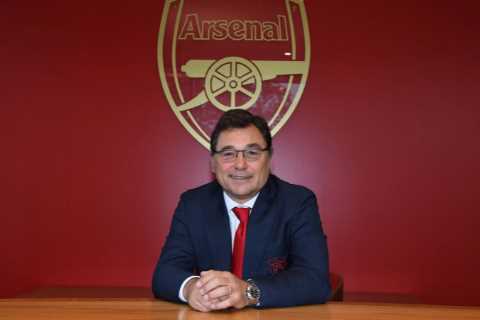 Everton ‘considering hiring former Arsenal and Barcelona man’ to help club avoid another relegation battle