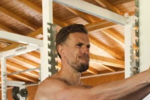 Jordan Henderson in incredible body transformation as Liverpool captain returns completely ripped for pre-season