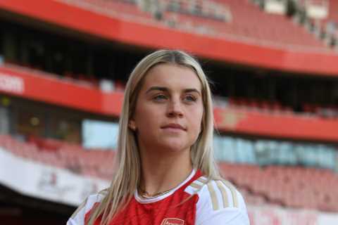 Alessia Russo is ready to get ‘stuck in’ with Gunners after sealing stunning Arsenal move before World Cup