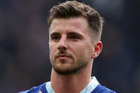 Mason Mount claims ‘Chelsea made it clear… I wasn’t in their plans’ and names two Man Utd heroes after £60m transfer