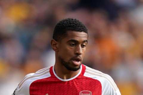 Arsenal fans praise ‘best team in the world right now’ as Gunners tie down free agent Reiss Nelson to new contract