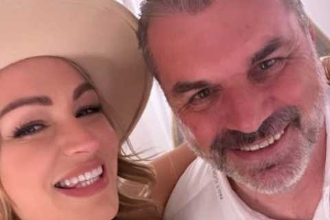 Arsenal fan Laura Woods can’t resist cheeky message to Tottenham boss Ange Postecoglou after taking selfie at Wimbledon