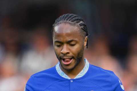 Why will Chelsea unveil their 2023/24 shirt without a sponsor?
