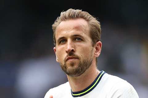 Harry Kane ‘to become Premier League’s second best paid player with eye-watering new contract if he stays at Tottenham’
