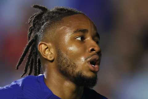 Chelsea in new kit concern with badge seeming to DISAPPEAR during Wrexham friendly win