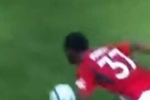 Man Utd fans says the ‘butcher’s back’ as Lisandro Martinez wipes out Arsenal’s Bukayo Saka and squares up to Odegaard