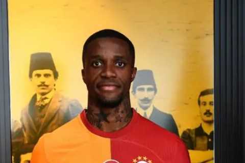 Wilfried Zaha reveals Premier League legend told him to ‘go to Galatasaray’ after shock free transfer move to Turkey