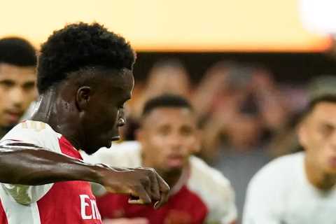 Arsenal 5 Barcelona 3: Gunners show off firepower with Bukayo Saka and Leandro Trossard starring in LA kicking match