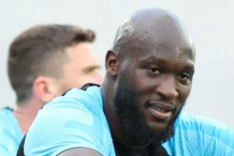 Chelsea ‘REJECT loan transfer offer from Juventus’ for Romelu Lukaku as Blues reveal fee wanted for striker