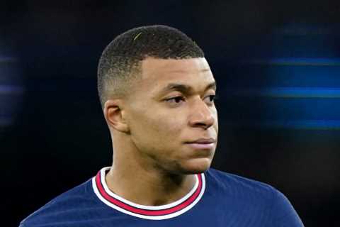 Liverpool ‘open Kylian Mbappe transfer talks as they want PSG superstar in sensational loan transfer’