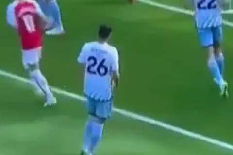West Ham fans in stitches as Declan Rice marks Arsenal Premier League debut with hilarious gaffe vs Forest