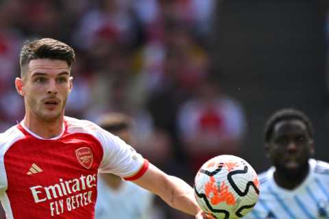 Arsenal Fans Fall in Love with New Signing Declan Rice After Pre-Match Antics