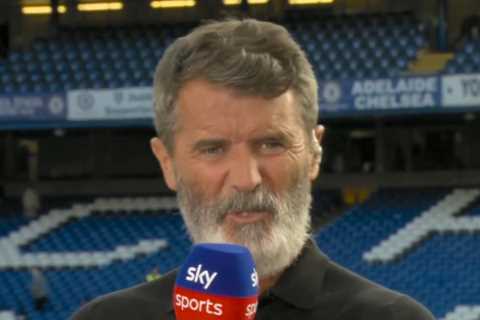 Mo Salah Throws Tantrum After Being Subbed Off, Roy Keane Takes a Jab