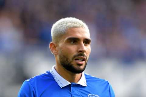 Everton Condemn Online Abuse Towards Striker Neal Maupay After Fulham Loss