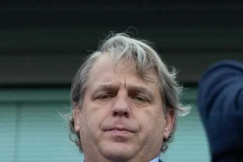 Chelsea Owner Todd Boehly Nears £1 Billion Spending on Transfers, But Fans Remain Skeptical