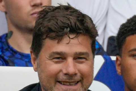 Five Ways Chelsea Could Line Up with 'LFC' Midfield Including New Formation and Different Position for Enzo Fernandez