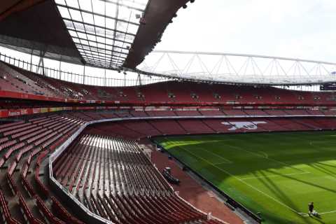 Arsenal Slashes Odds to Hijack Manchester United's Benjamin Pavard Move