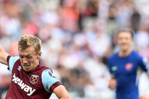 Fans Demand Retake of Chelsea Penalty After Soucek 'Encroachment' - Sky Sports Confused on Rule