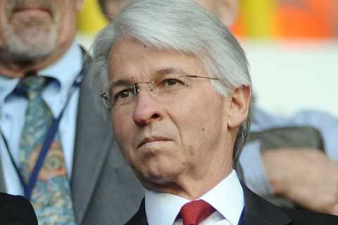 Former Arsenal Chief Reveals Secrets of Failed Suarez Bid and Criticizes Manchester United's Transfer Issues
