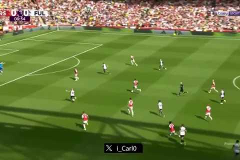 Arsenal Keeper Aaron Ramsdale's Shocking Howler Gives Fulham Early Lead