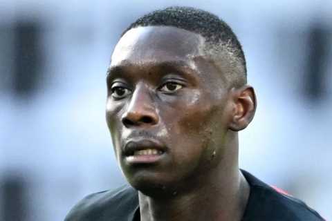 Kolo Muani's £77m PSG Move Collapses as Ekitike Prefers Premier League Transfer