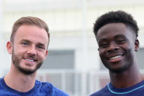 Arsenal Star Bukayo Saka Wins England Award for Second Year Running and Fans Love Who Had to Present Him with It