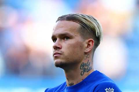 Chelsea's Mudryk Struggles to Shine on the Pitch