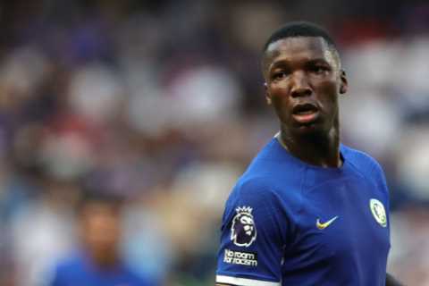 Pochettino Hints at Chelsea Injury Blow as Caicedo Misses Bournemouth Draw