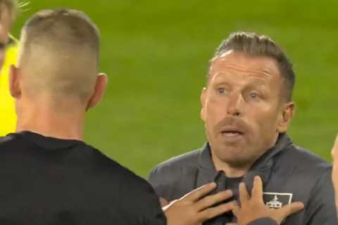 Watch Craig Bellamy Furious at Referee as Burnley Denied First Win of Season and Fans Joke He 'Still Has the Temper'